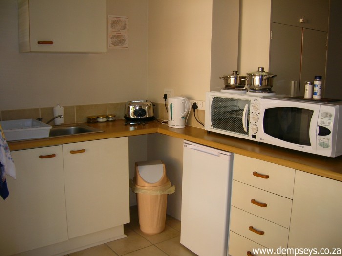 twin room 4 kitchenette