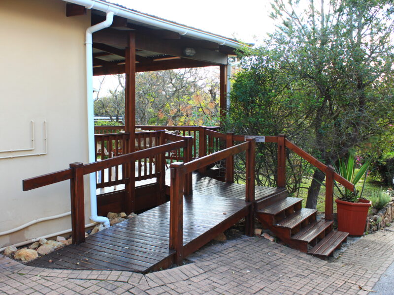 Accessible wheelchair ramp from car park to family room no.2