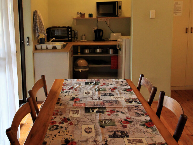 six-seater dining table, well-equipped kitchenette, family room no.1
